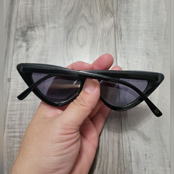 Wear me pro cat eye sunglasses - Picture 3 of 8